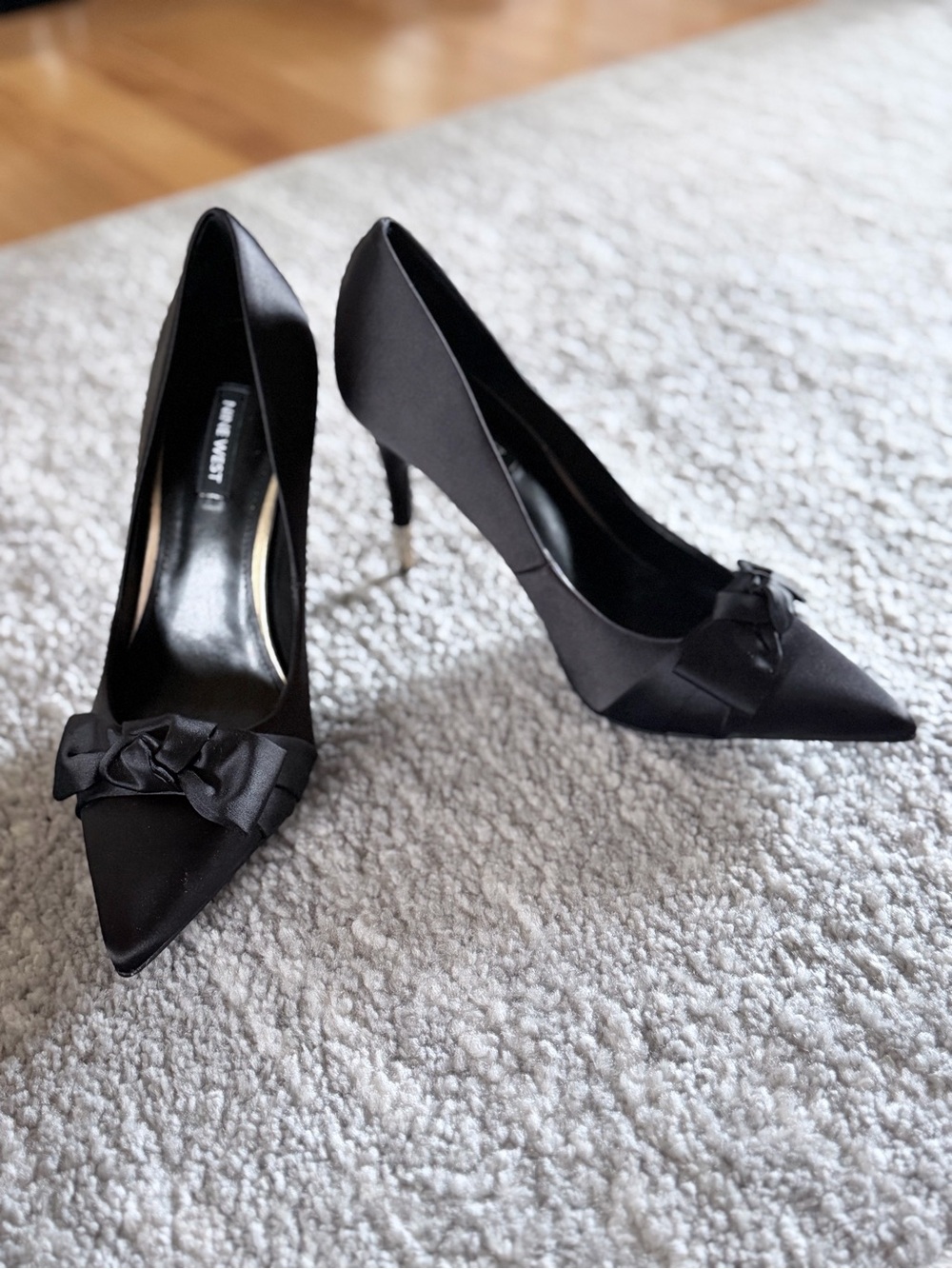 Nine West Bowy2 | Black Satin Pointed Toe Heels with Bow Accent | Size 8.5